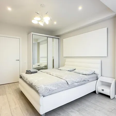 Luxury Ismail Street In